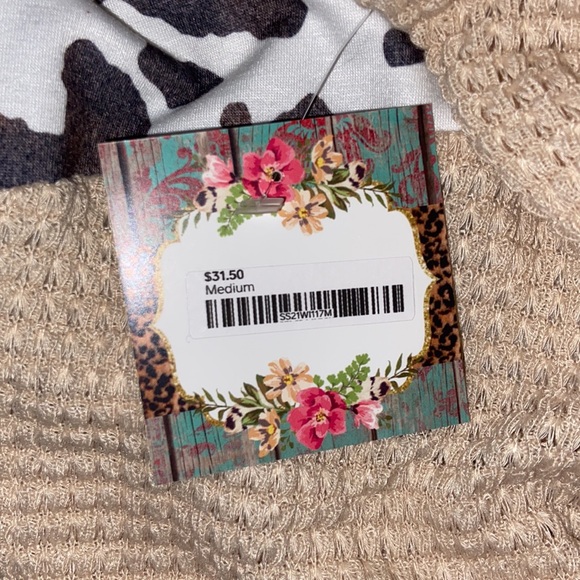 Long Sleeve Cow-print Shirt/Sweater - Picture 8 of 8